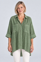 Sienna Relaxed Linen Shirt in Green, front view